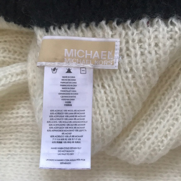 Michael Kors Large infinity scarf - Picture 6 of 8